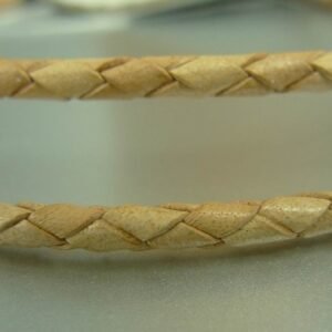 Flettet lædersnøre