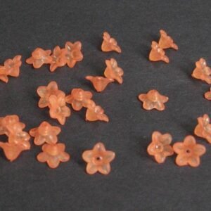 Acryl blomster, blade og perler