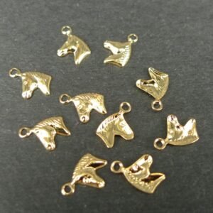 Guldfarvet metal