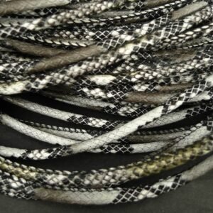 Imiteret randsyet skind