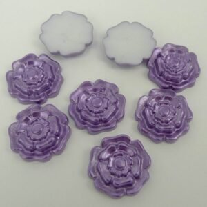 Metallic lilla resin blomster