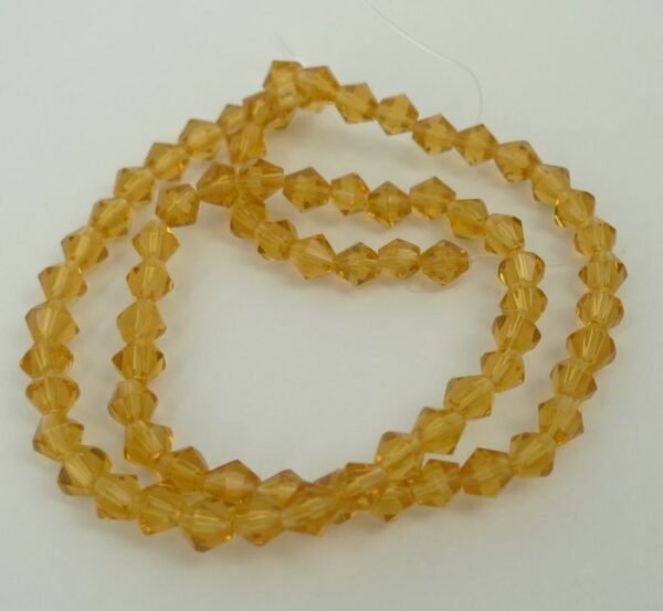 Bikoniske glasperler facet, Ravfarvet 4mm