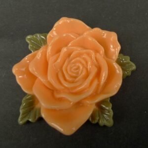 Stor ferskenfarvet resin rose