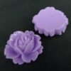 Medium, lys lilla resin roser