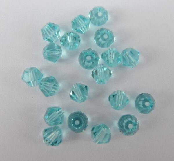 20stk Light blue bicone glasperler 4mm.