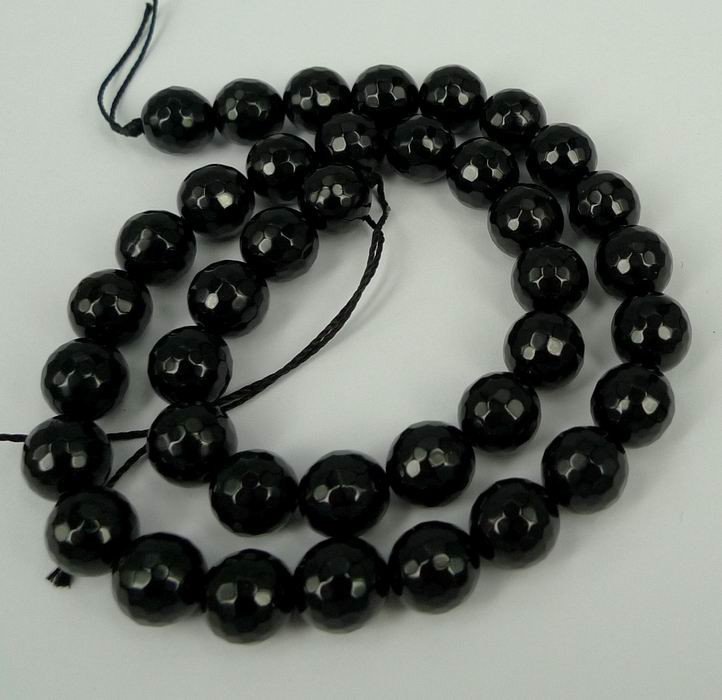 2.sort.- Sort agat, facetteret 10mm