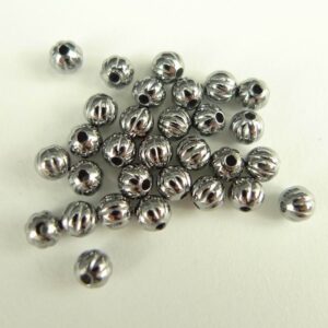 2½mm Grå rillede perler(30stk)