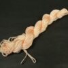 Nylon snøre peach, 1,2 mm. (pris pr. bundt)