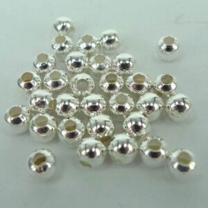 *50 gram Runde Sølvfarvede perler 4mm