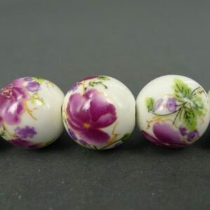 14 mm Porcelænsperler med blomster i mørk fuchsia