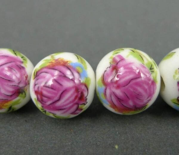 Porcelænsperler med pink roser 12mm