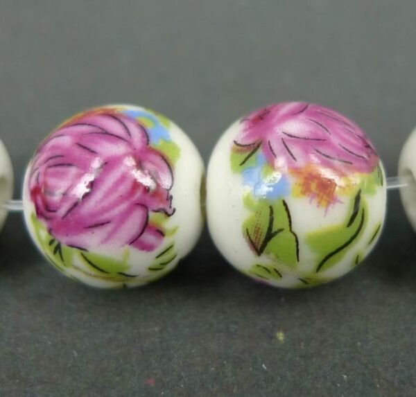 Porcelænsperler med pink roser 12mm