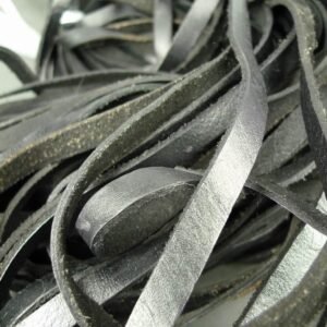 Sort læderbånd 2½x10mm