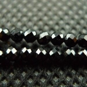 Spinel, facetterede, runde 2mm