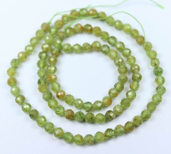 Facetteret peridot 4mm