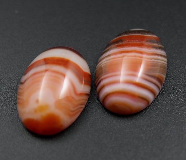 13x18 mm ovale cabochoner i stribet agat 2 stk.