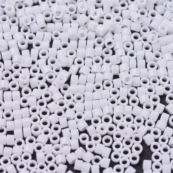 Miyuki Delica perler 11/0, Opaque White