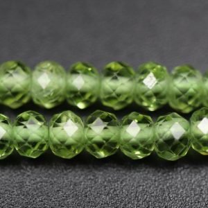 Bittesmå, facetterede rondeller i Peridot 2x3mm