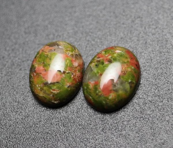 2 stk. Unakit cabochoner 8x10mm