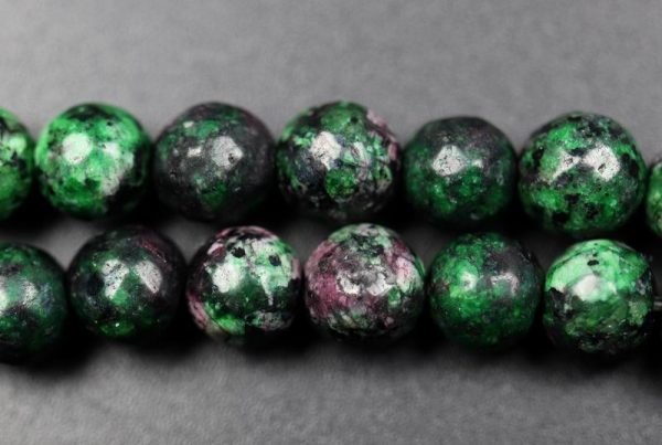 Ruby in Zoisite, facetterede 6 mm - Image 3