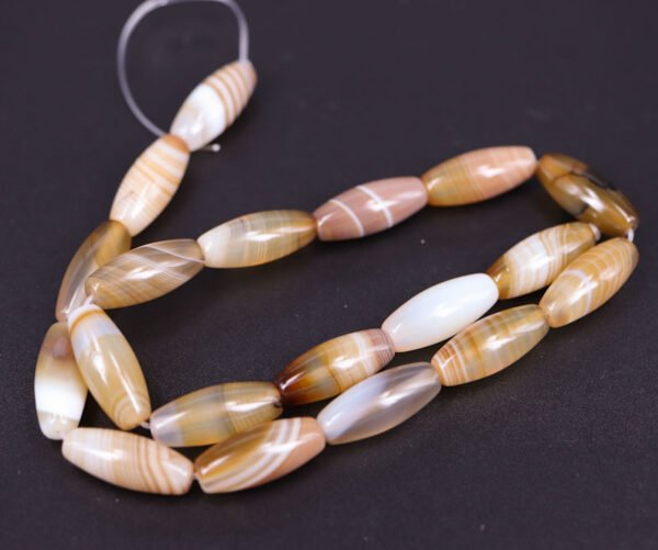 Stribede, risformede agater 8x20 mm
