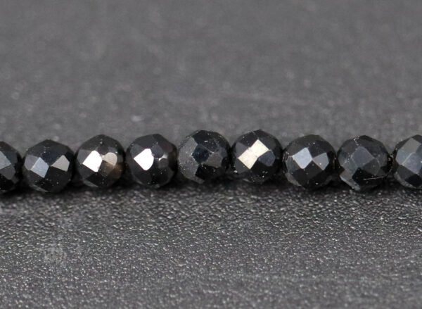 Facetteret sort onyks 2mm