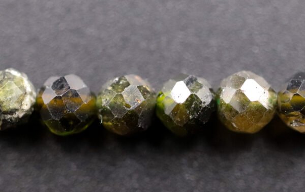 Facetterede, grønne turmaliner 4 mm