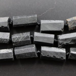 Sort Turmalin, facetteret cylinder