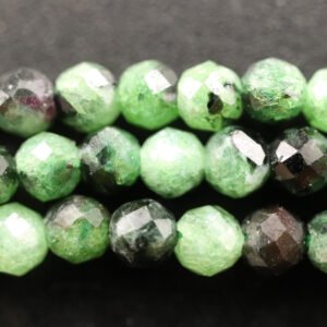 Facetteret Ruby in Zoisite 3 mm