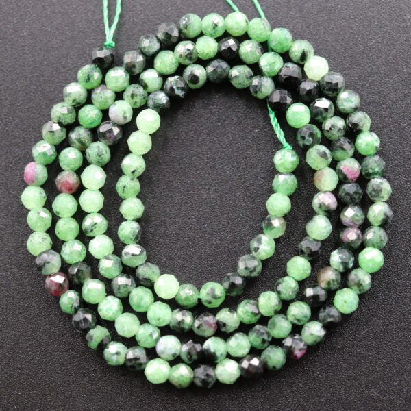 Facetteret Ruby in Zoisite 3 mm