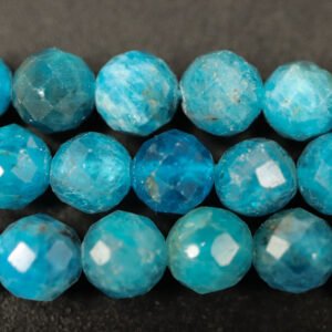 ½ streng Facetterede perler i Apatit 6mm