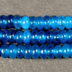 Stålblå rondeller i 'jade' 2,5x5mm