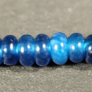 Stålblå rondeller i 'jade' 2,5x5mm