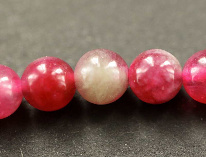 Berry Red Jade 6 mm Berry Red Jade 6 mm