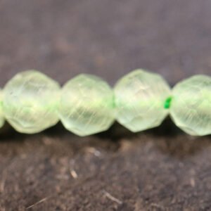 Lysegrøn cateye, facetteret 2 mm