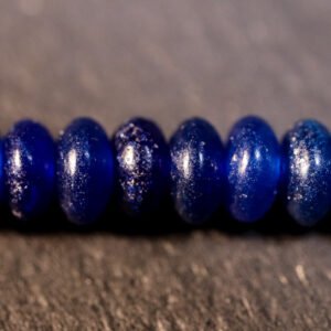 Mørkeblå rondeller i 'jade' 2,5x5mm