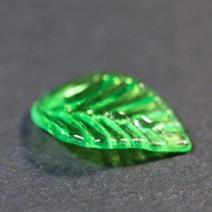 Små grønne blade i acryl (25 stk.)