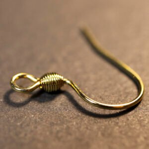 Ørekroge i Guldfarvet stål med spiral 10 stk.
